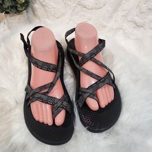 athletic sandals